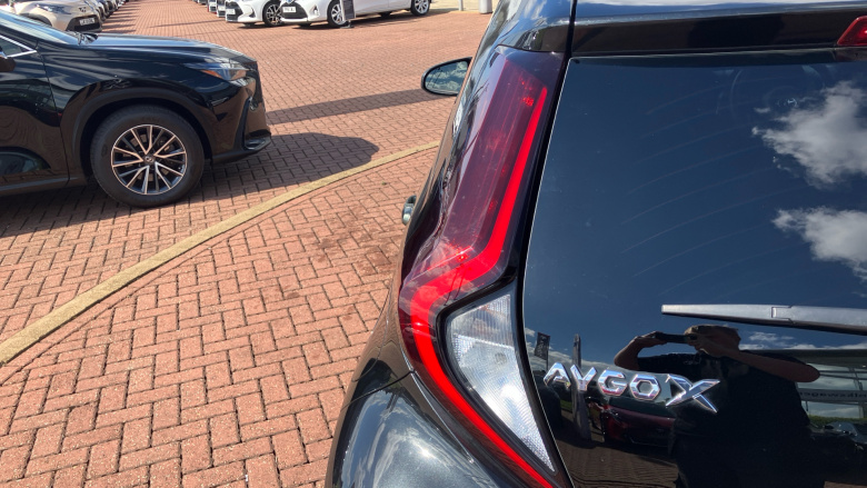 Toyota Aygo X 1.0 VVT-i Edge 5dr Petrol Hatchback
